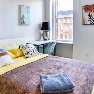 3 Bedroom Gorgeous In Hells Kitchen , New York United States