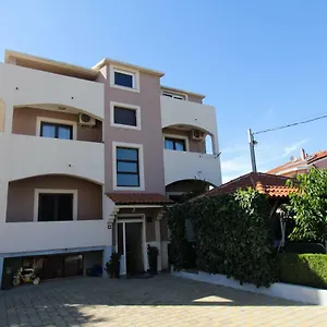 Lili Apartman Biograd Na Moru